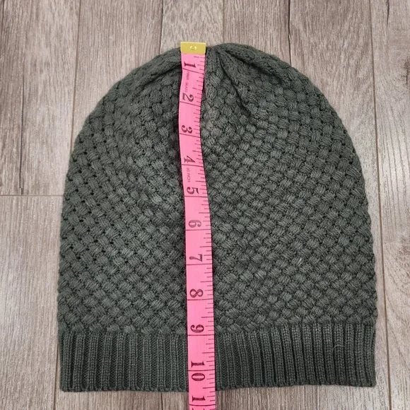 UH Toque - Picture 2 of 5